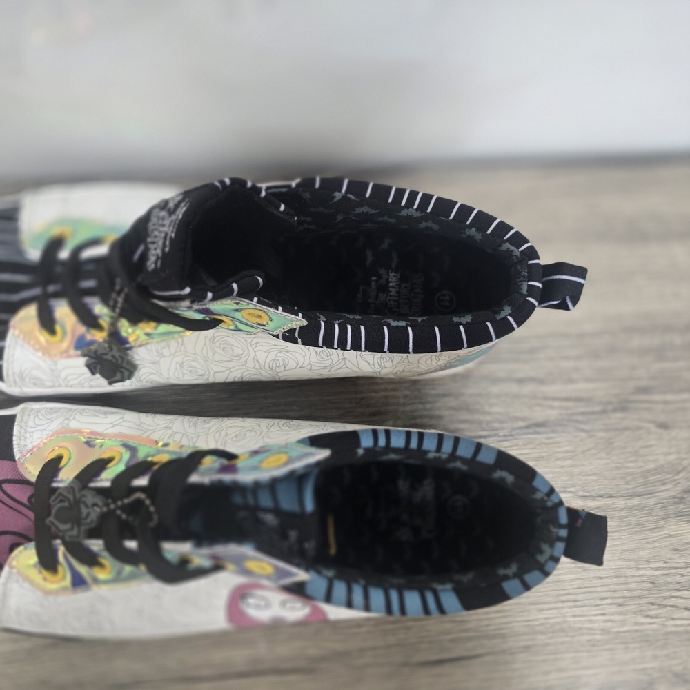 Disney‎ The Nightmare Before Christmas Women's Sneakers Mid Top Shoes Size 11 US - Picture 7 of 16